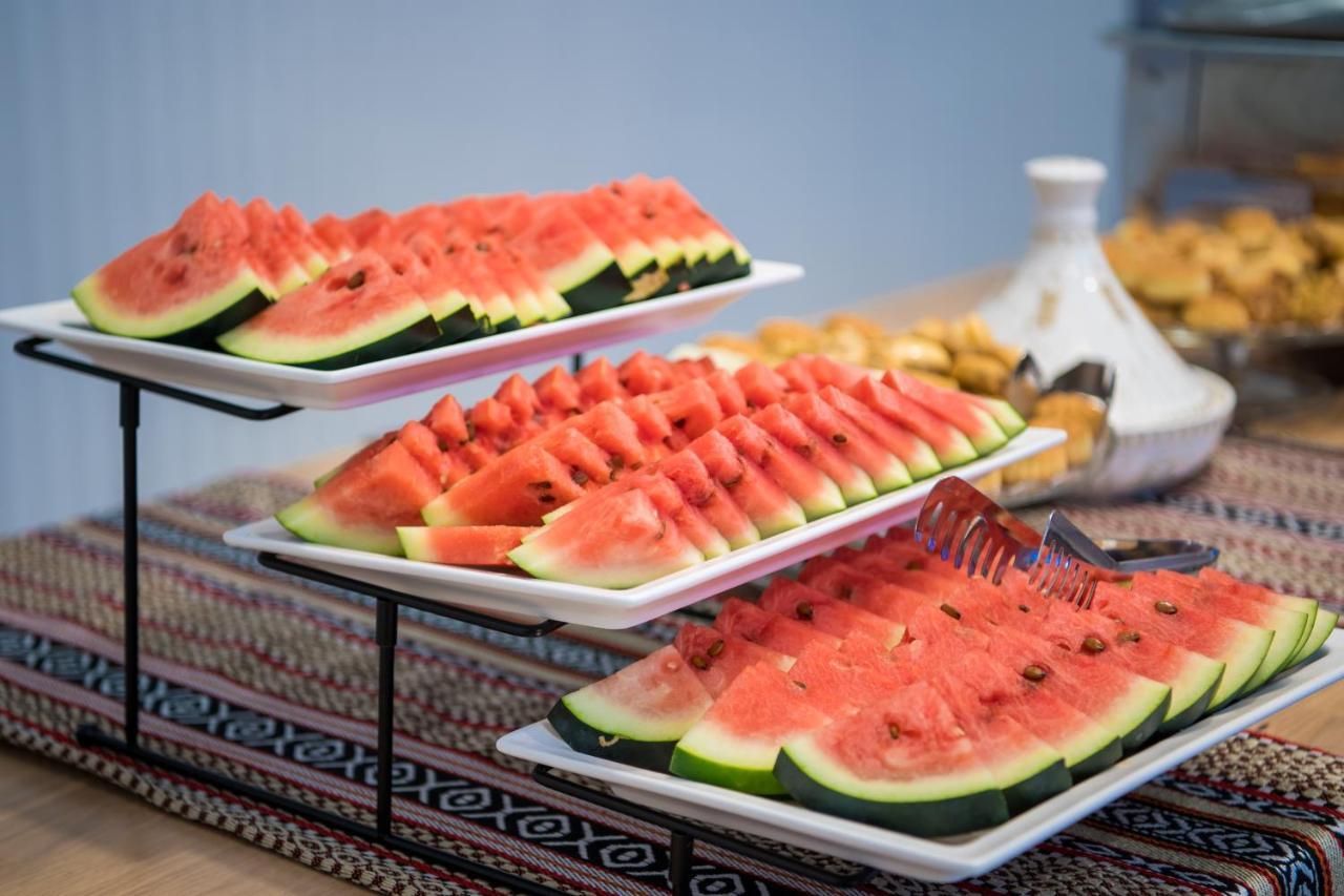 Aparthotel Millennium Atria Business Bay Dubaj Exteriér fotografie Watermelon